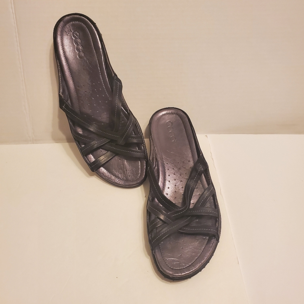 Black Leather Ecco Slides / Sandals, Sz 41 - Picture 6 of 8